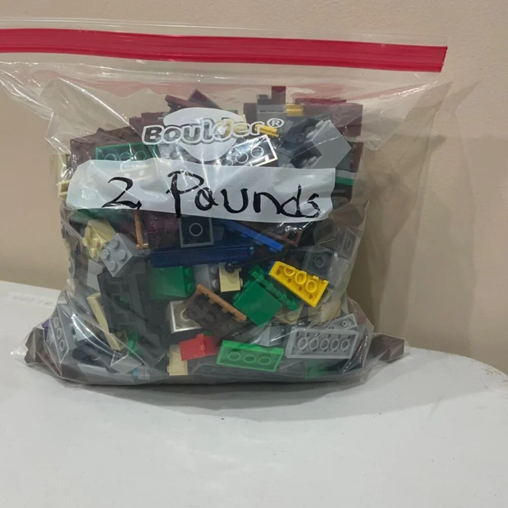 AUTHENTIC LEGOS 2 POUNDS MIX COLORS AND SIZES LEGO COLLECTION‎